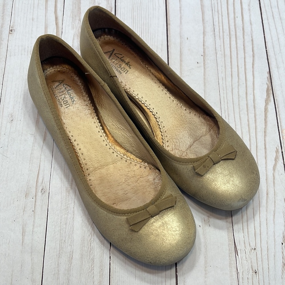Clarks Artisan Collection Golden Brown Bow Flats Sz 7